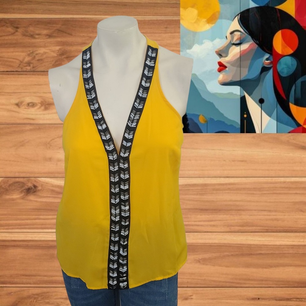 2b bebe‎ Top Size sx Yellow Color